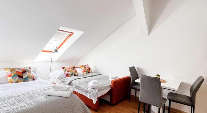 Image of Apartment 8