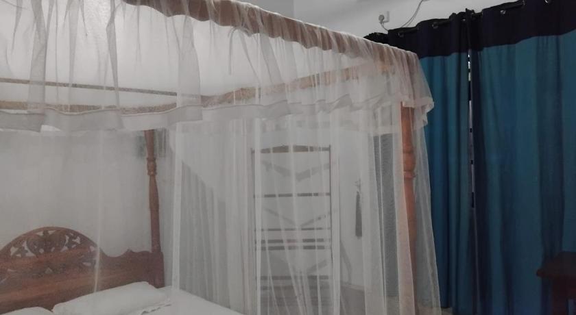 Green Villa - image 38
