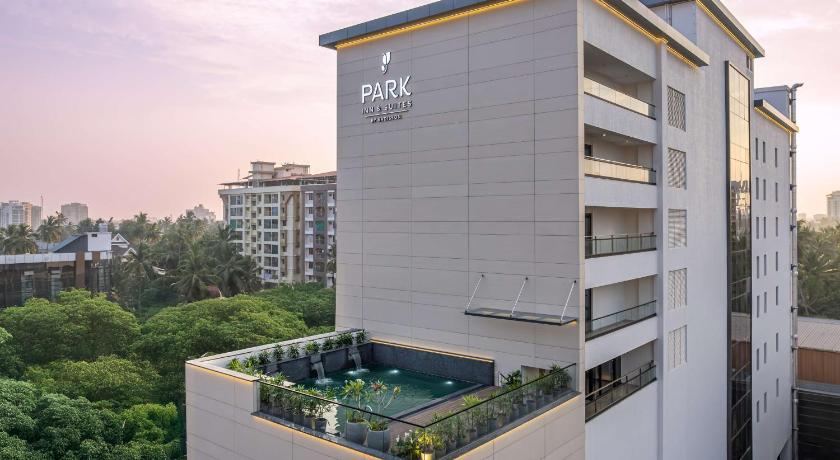 Park Inn & Suites by Radisson Thrissur East Fort - image 2