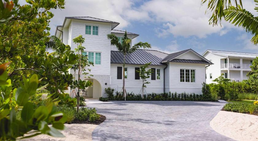 키웨스트 (FL) Brand New The Greenmoor House with Pool 5성급 숙소 레스토랑