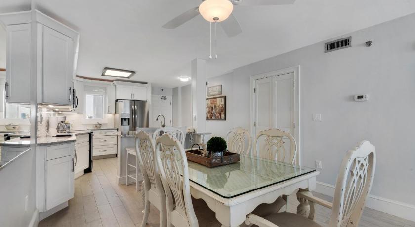 Image of Two-Bedroom Apartment 14