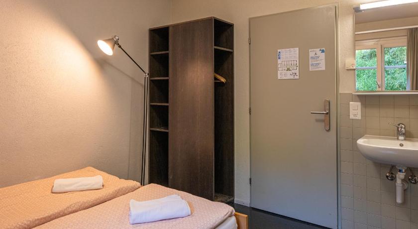 Image of Single Room with Shower 3