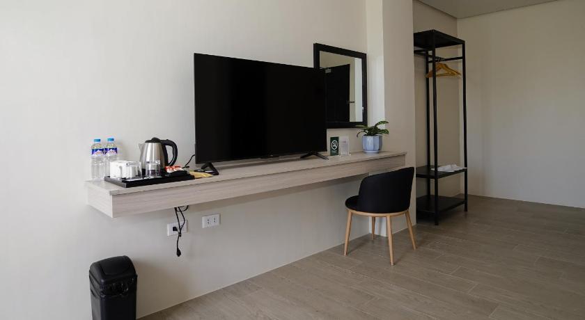 Image of Family Room 6
