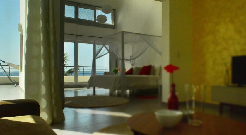 Image of Apartment with Sea View 4