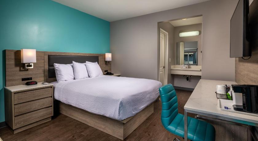 Image of 1 Queen Bed Non-Smoking 1
