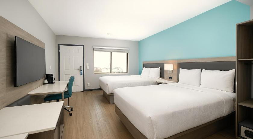 Image of 2 Queen Beds, Mobility Accessible Room, Non-Smoking 1