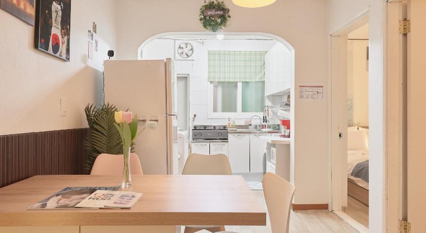 Seoul Itaewon Namsan View Stay, Midnight in Itaewon New 3-Star Accommodation room