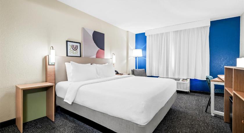 Image of 1 King Bed 3