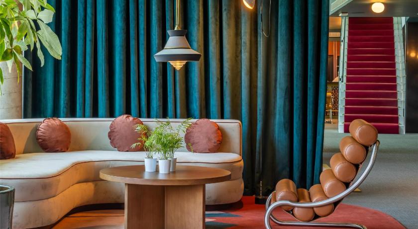 Cenica Porto Hotel, Curio Collection by Hilton