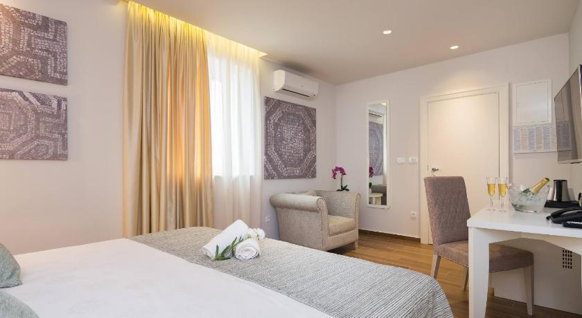 Balatura The Fine Bed&Breakfast Split photo