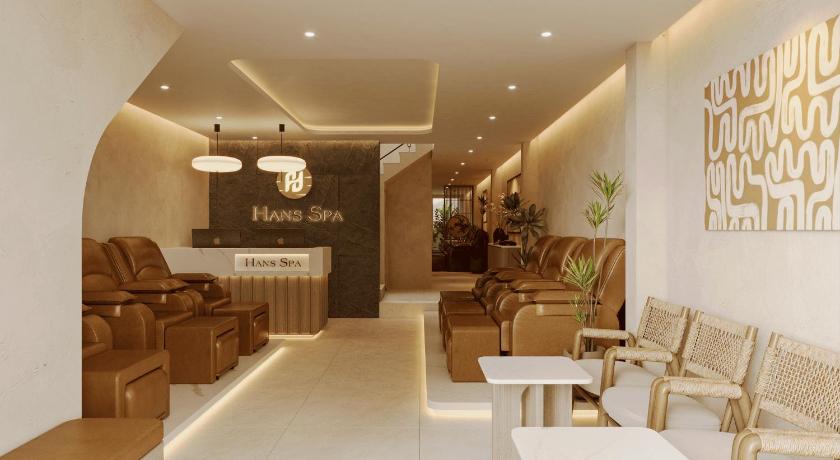Hans Hotel - image 11