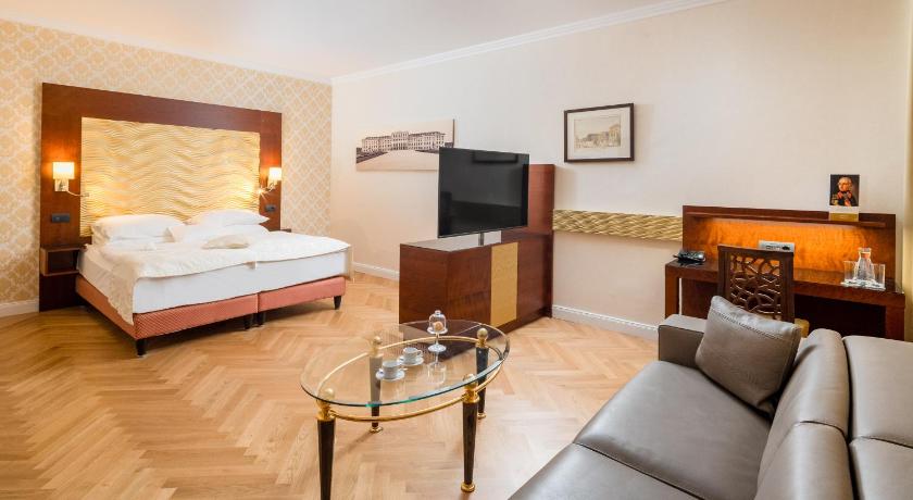 Image of Junior Suite 9