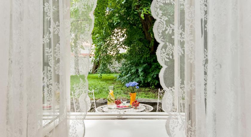 Old Town Central Apartment photo