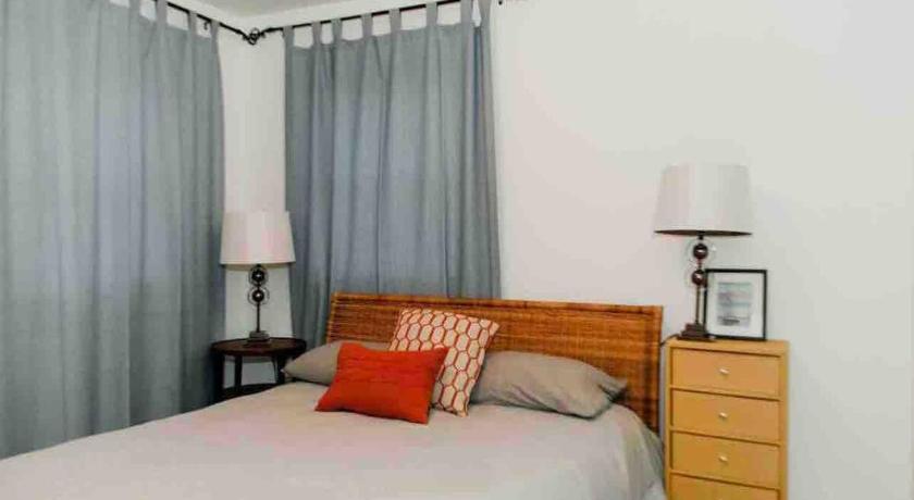 Sawyer (MI) Cottage Apartment by Lake MI w private Hot Tub! 4-Star Accommodation pool