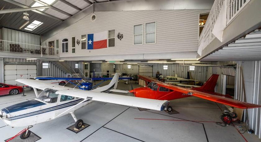 포트 워스 (TX) Airplane Hangar Loft - Coolest Stay in Fort Worth 4성급 숙소 전망