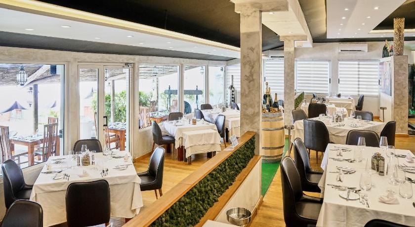 Roma Hôtel & Restaurant - image 2