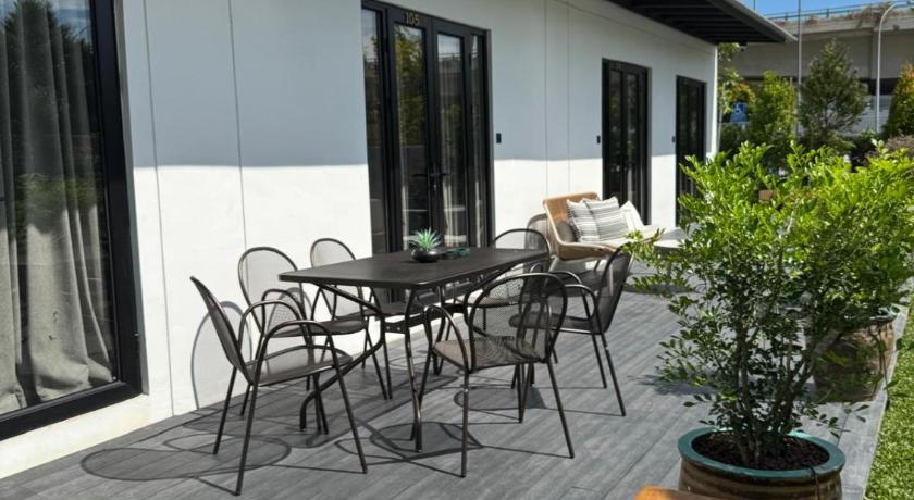 新加坡 545 Residences - Extended stay property-- Min 6 nights 3星级 住宿 餐厅