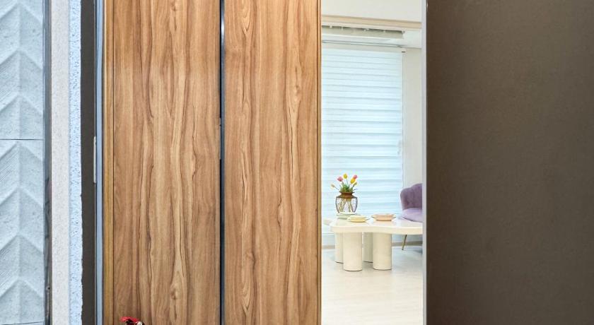 서울 홍대 풀하우스!신축!무료주차!엘베 남들과다른 특별한공간 (홍대 풀하우스!신축!무료주차!엘베 남들과다른 특별한공간) 4성급 싱글룸 외관