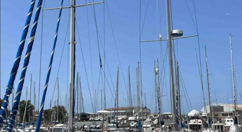 로마 Cozy apartment 5 min to the sea and airport 3성급 싱글룸 수영장