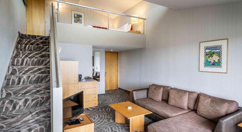 Image of Gallery Suite 8
