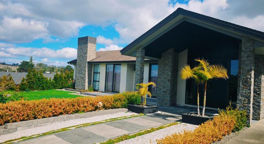 Tranquil Family Retreat