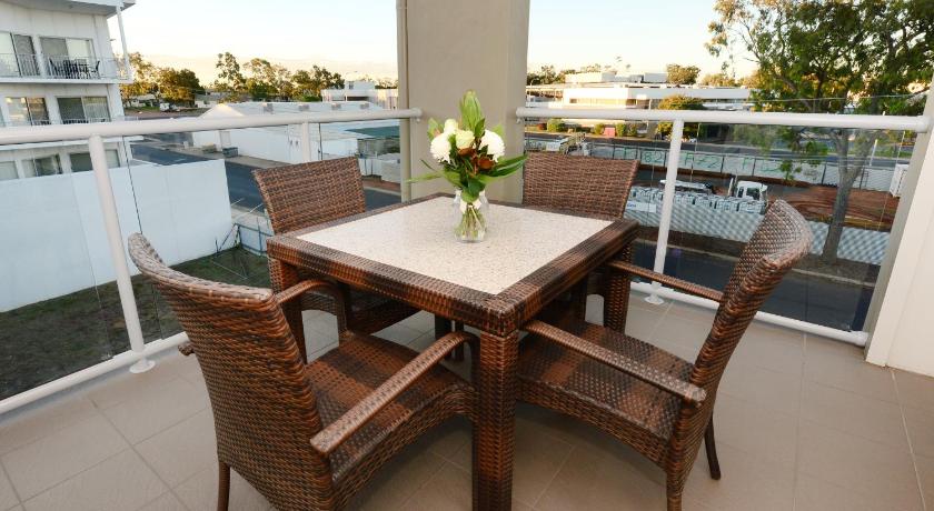 Oaks Moranbah Suites photo