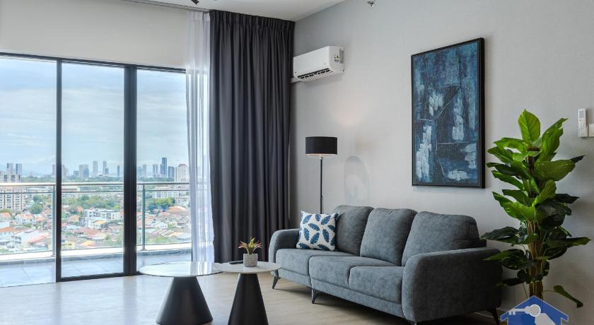 Image of 3 Bedroom Executive 0