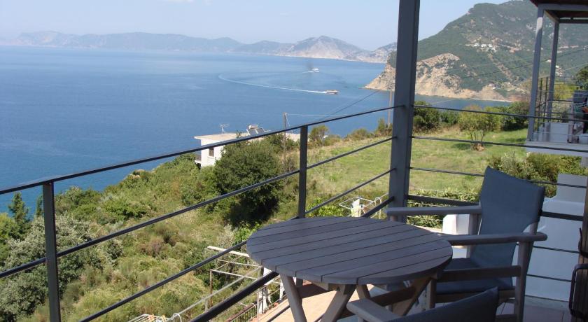 Sea View Studios — Hotel in Skopelos