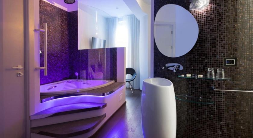 Image of Executive Suite (3 Adults) 6