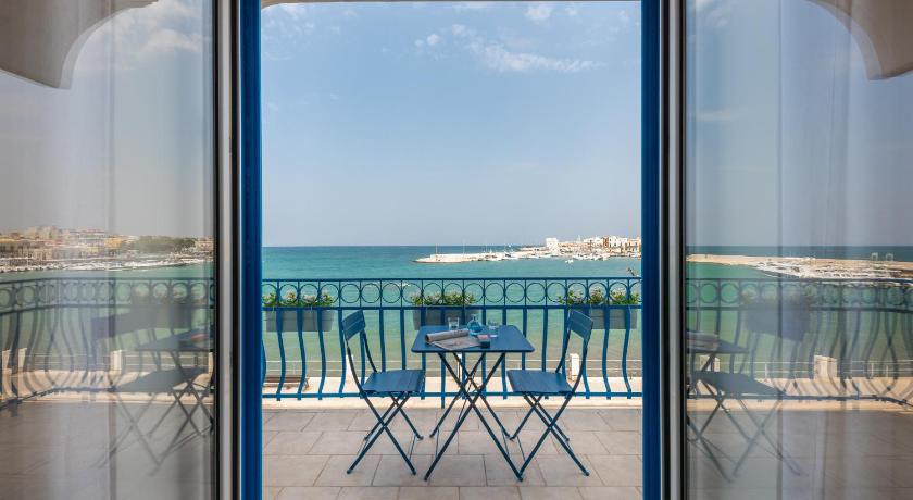 The Window On The Sea