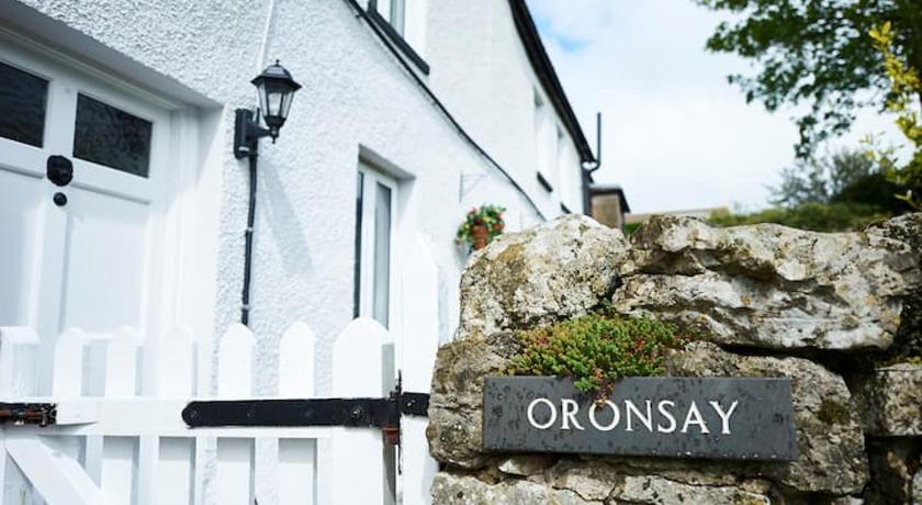 Oronsay, 2 Weint End Cottages, Great Urswick, Ulverston Cumbria LA120SP