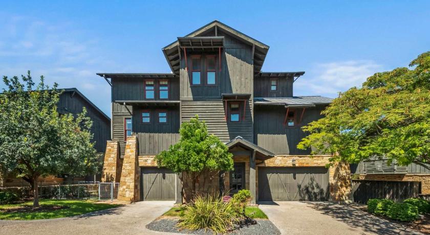 스파이스우드 Lake Travis Retreat - 5BR with BBQ & Pickleball 4성급 숙소 객실