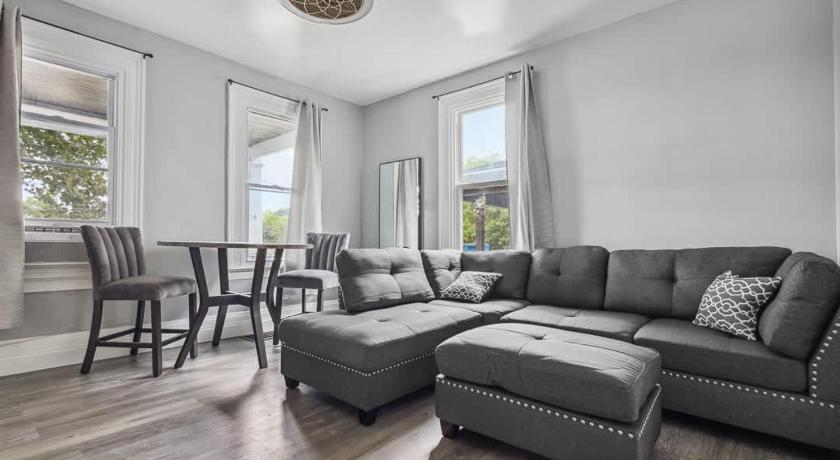 尼亚加拉瀑布 (纽约州) 5BR Home-Walk to Niagara Falls & Aquarium 3星级 单人房 景观