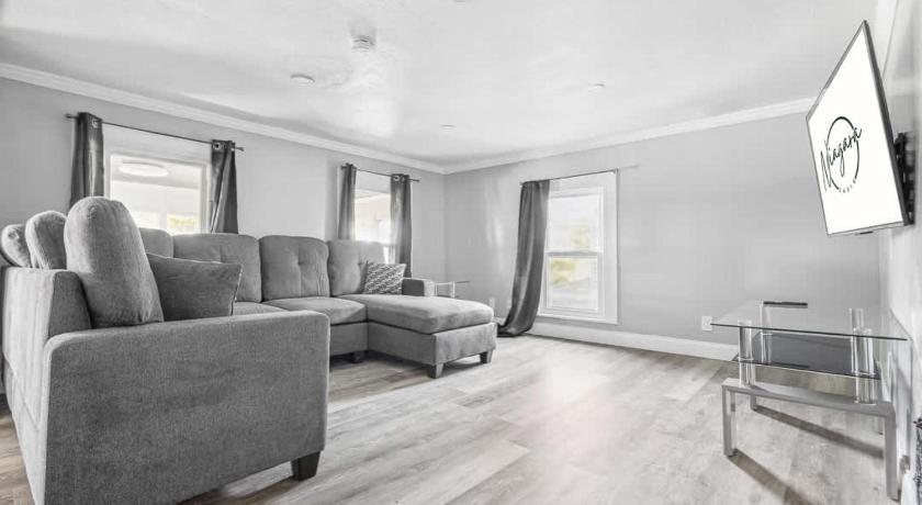 尼亚加拉瀑布 (纽约州) 5BR Home-Walk to Niagara Falls & Aquarium 3星级 单人房 套房