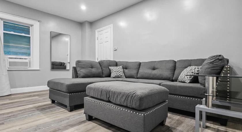 尼亚加拉瀑布 (纽约州) 5BR Home-Walk to Niagara Falls & Aquarium 3星级 单人房 外观