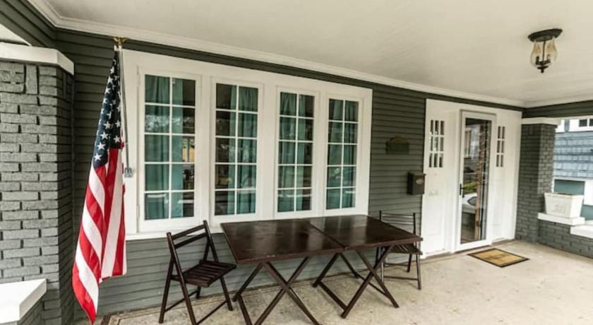 Birmingham 29th Street Trendy Lakeview Craftsman 8 4-Star Accommodation restaurant