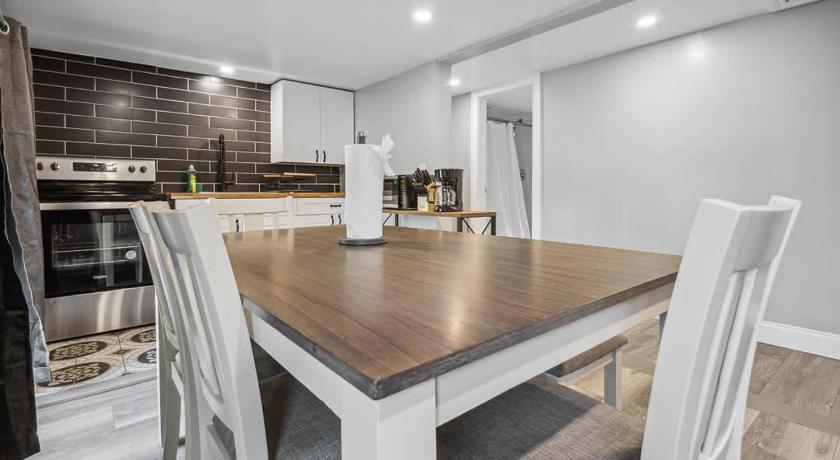 ナイアガラフォールズ (NY) Spacious 3BR 1BA close to the Falls 3つ星 宿泊施設 ロビー