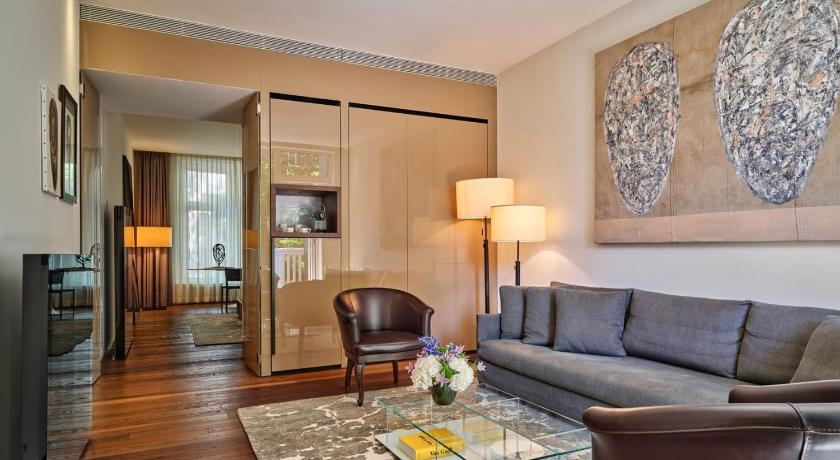 Image of Two-Bedroom Garden Suite 5