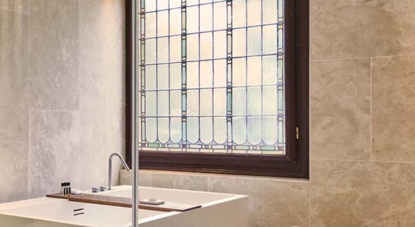 Image of Deluxe Guest Room 11