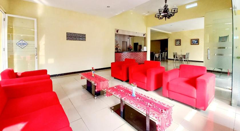 Hotel Palem Sari Syariah Batu RedPartner – Batu, MO