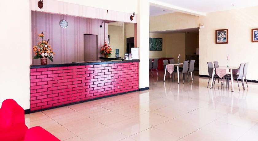 Hotel Palem Sari Syariah Batu RedPartner – Batu, MO