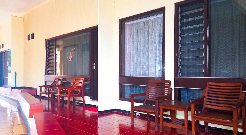 Hotel Palem Sari Syariah Batu RedPartner – Batu, MO