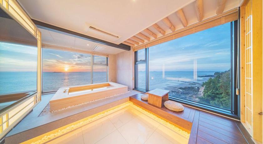 부안 연화문호텔 변산 (Yeonhwamoon Byeonsan) 3성급 호텔 스위트룸