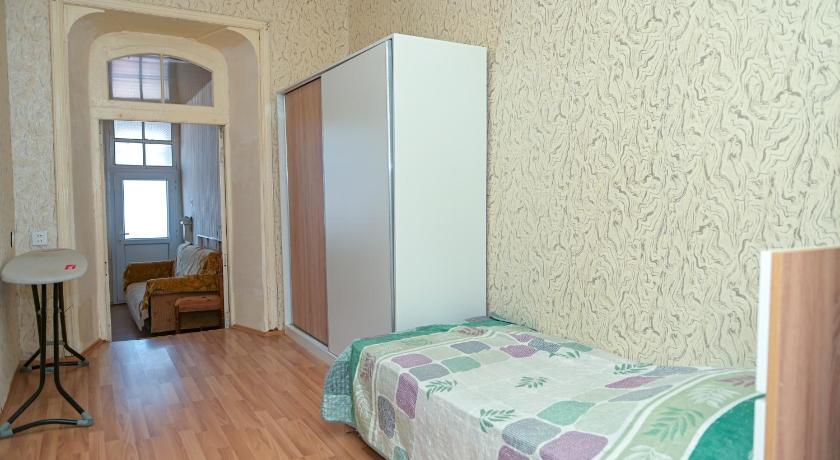 Image of Family Room 1