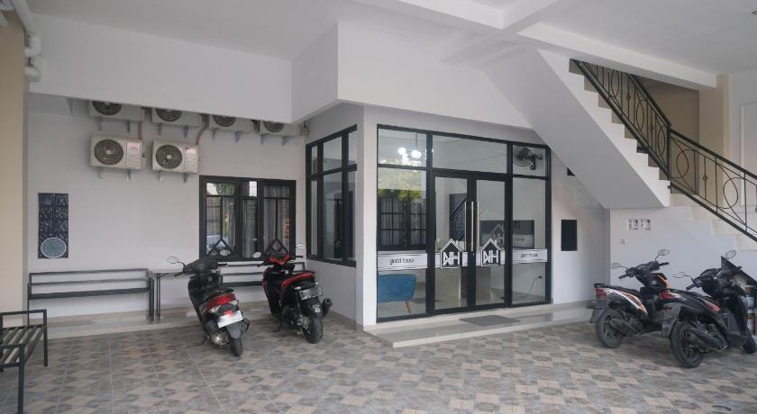 RedDoorz Syariah near UNIMUS Semarang – Semarang, ID