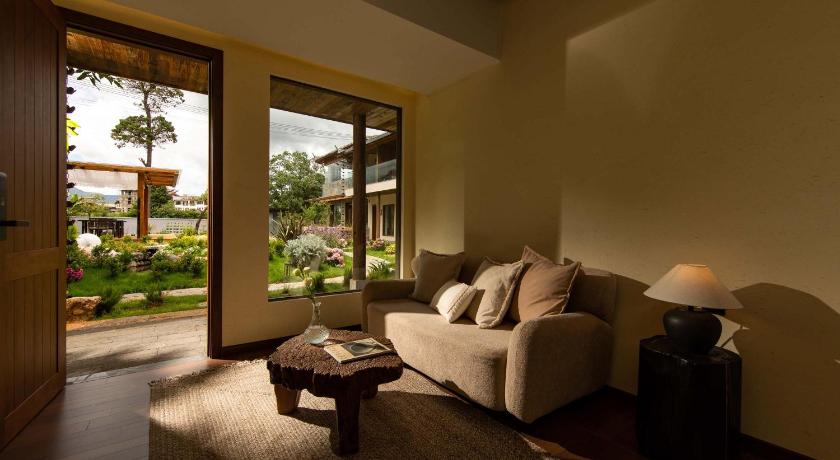 LiJiang Mountain Spring Resort - image 21