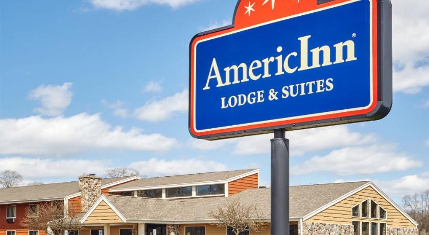 AmericInn by Wyndham Burlington