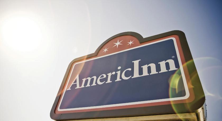 AmericInn by Wyndham Burlington