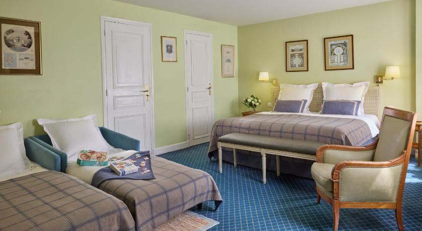 Image of Family Room 1