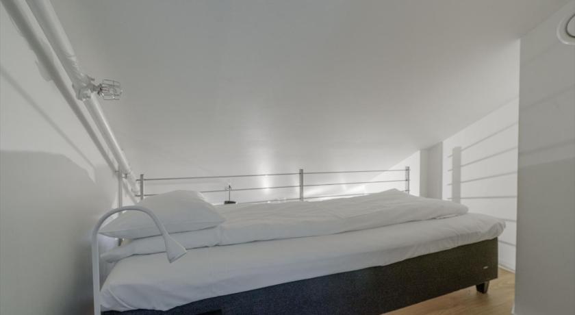 Image of Apartment with Balcony 7